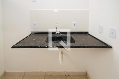 Cozinha de casa de condomínio para alugar com 2 quartos, 57m² em Jardim Sandra, Cotia
