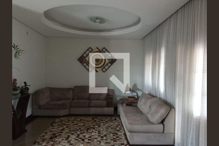 Casa à venda com 4 quartos, 360m² em Nacional, Contagem