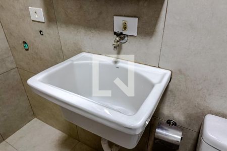 Banheiro de kitnet/studio para alugar com 1 quarto, 25m² em Mooca, São Paulo