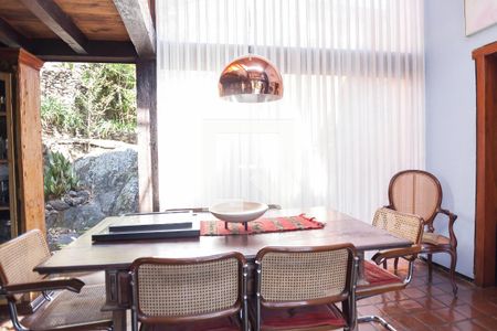 Sala de Jantar de casa de condomínio à venda com 3 quartos, 200m² em Condomínio Retiro das Pedras, Brumadinho