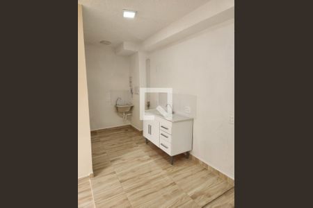 Cozinha de apartamento para alugar com 2 quartos, 32m² em Parque Novo Mundo, São Paulo