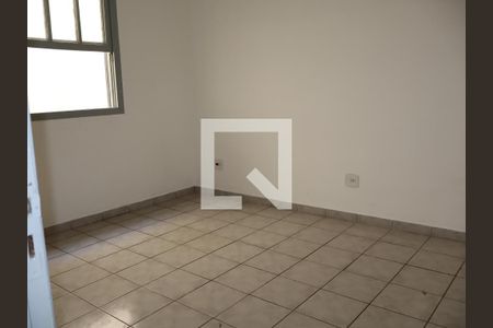 Quarto 2 de casa para alugar com 2 quartos, 70m² em Jardim Santa Adelia, São Paulo