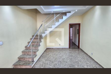 Casa à venda com 3 quartos, 170m² em Coelho Neto, Rio de Janeiro