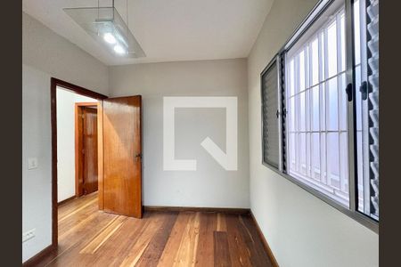 Quarto de casa para alugar com 4 quartos, 230m² em Parque Sao Domingos, São Paulo