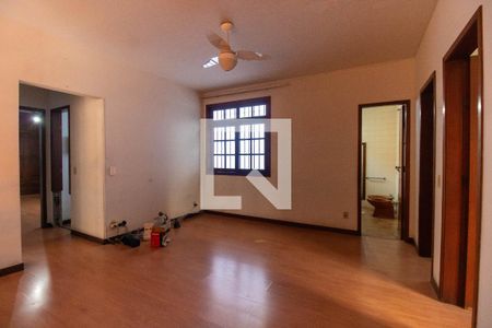 Sala de casa à venda com 5 quartos, 207m² em Icaraí, Niterói