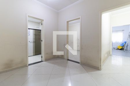 Hall dos Quartos de casa à venda com 2 quartos, 200m² em Vila Vermelha, São Paulo