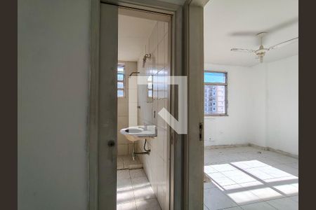 Corredor de apartamento à venda com 1 quarto, 50m² em Grajaú, Rio de Janeiro
