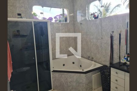 Casa à venda com 7 quartos, 900m² em Vila Friburgo, São Paulo