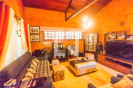 Sala  de casa de condomínio à venda com 3 quartos, 293m² em Chácaras do Peroba, Barueri