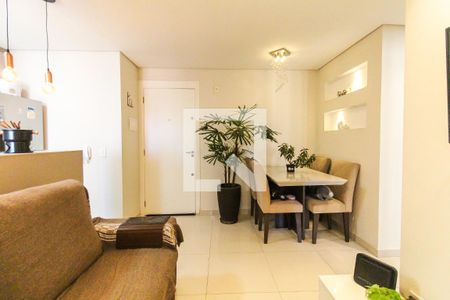 Sala de apartamento à venda com 2 quartos, 46m² em Vila Carmosina, São Paulo