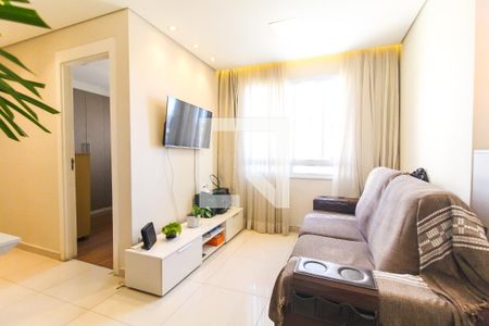 Sala de apartamento à venda com 2 quartos, 46m² em Vila Carmosina, São Paulo