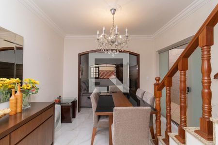 Casa à venda com 2 quartos, 128m² em Jardim Aricanduva, São Paulo