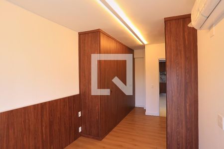 Suíte de apartamento para alugar com 2 quartos, 77m² em Funcionários, Belo Horizonte