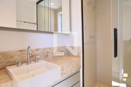 Banheiro da Suíte de apartamento para alugar com 2 quartos, 77m² em Funcionários, Belo Horizonte