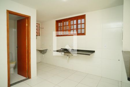 Cozinha de casa para alugar com 1 quarto, 50m² em Jardim Atlântico Leste, Maricá