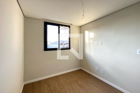 Quarto 2 de casa à venda com 4 quartos, 124m² em Ouro Preto, Belo Horizonte