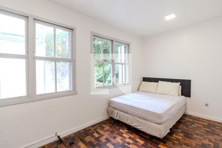 Sala/Quarto de kitnet/studio à venda com 1 quarto, 34m² em Centro Histórico, Porto Alegre