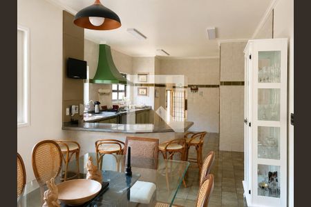 Sala de casa à venda com 4 quartos, 400m² em Parque das Universidades, Campinas