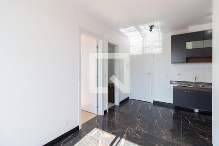 Sala - Cozinha de apartamento para alugar com 2 quartos, 32m² em Jardim Peri Peri, São Paulo