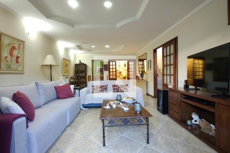 Sala de casa de condomínio à venda com 3 quartos, 300m² em Taquara, Rio de Janeiro