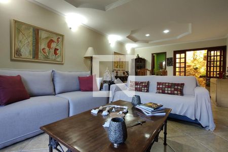 Sala de casa de condomínio à venda com 3 quartos, 300m² em Taquara, Rio de Janeiro