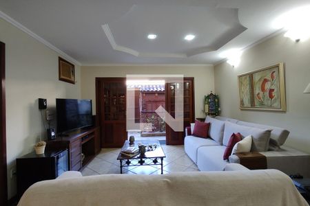 Sala de casa de condomínio à venda com 3 quartos, 300m² em Taquara, Rio de Janeiro