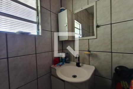 Banheiro Suíte de casa à venda com 2 quartos, 239m² em Jardim Santa Lúcia, Campinas