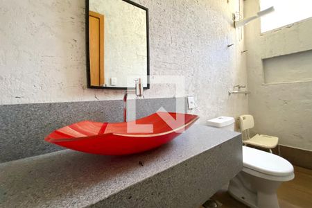 Banheiro de casa para alugar com 3 quartos, 182m² em Alto dos Pinheiros, Belo Horizonte