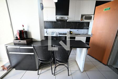 Apartamento à venda com 2 quartos, 48m² em Parque Oeste Industrial, Goiânia