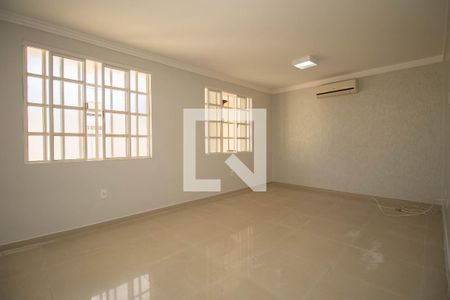 Sala 1 de casa para alugar com 3 quartos, 140m² em Conjunto F, Brasília