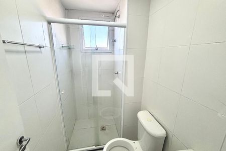 Banheiro de apartamento para alugar com 2 quartos, 52m² em Cidade Kemel, Ferraz de Vasconcelos