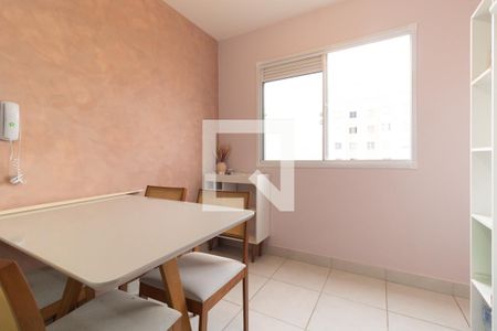 Sala de apartamento para alugar com 2 quartos, 33m² em Parque Fongaro, São Paulo