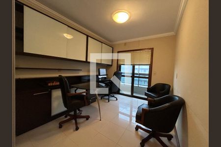Quarto 1 de apartamento para alugar com 4 quartos, 207m² em Centro, Florianópolis