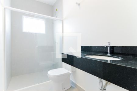 Banheiro da Suíte de casa para alugar com 3 quartos, 187m² em Vila Camargos, Guarulhos