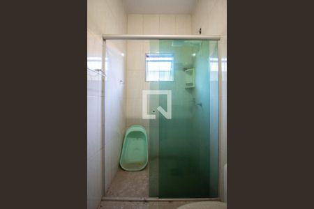 Banheiro da Suíte de casa para alugar com 3 quartos, 100m² em Parque Xangri-lá, Contagem