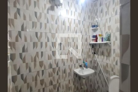 Banheiro da suíte de casa para alugar com 3 quartos, 125m² em Parque Industrial Cumbica, Guarulhos