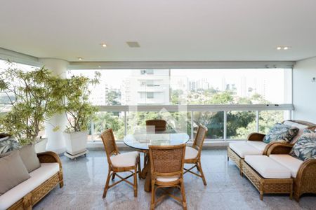 Apartamento à venda com 3 quartos, 177m² em Campo Belo, São Paulo