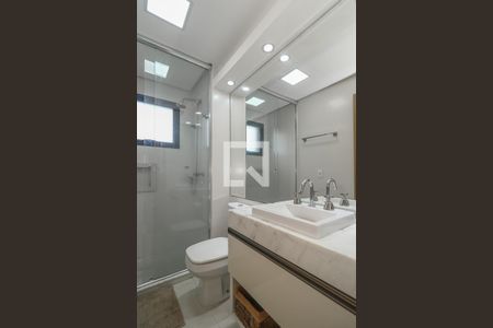 Banheiro da Suíte de apartamento à venda com 3 quartos, 103m² em Passo D’areia, Porto Alegre