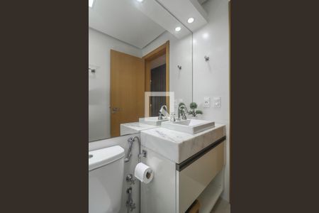 Banheiro da Suíte de apartamento à venda com 3 quartos, 103m² em Passo D’areia, Porto Alegre