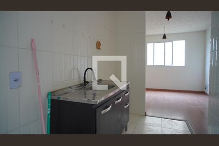 Cozinha e sala  de apartamento para alugar com 2 quartos, 42m² em Sarandi, Porto Alegre