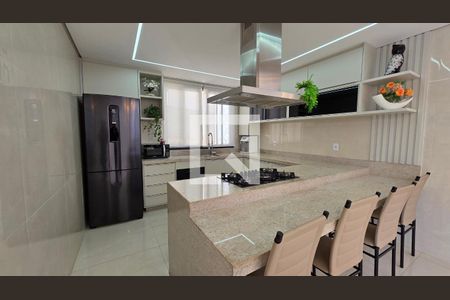 Casa de Condomínio à venda com 4 quartos, 568m² em Gran Royalle, Lagoa Santa