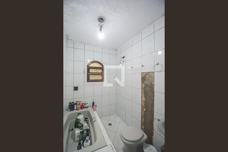 Banheiro da Suíte de casa à venda com 3 quartos, 212m² em Vila Kiko, São Bernardo do Campo