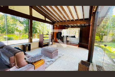 Sala de TV de casa de condomínio para alugar com 5 quartos, 5000m² em Vila Santo Antonio de Carapicuiba, Cotia