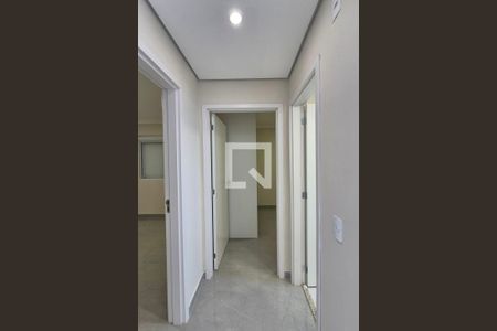 Corredor  de apartamento para alugar com 2 quartos, 48m² em Cidade Satélite Íris, Campinas