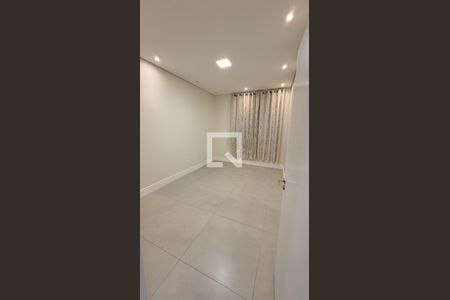 Quarto de casa de condomínio à venda com 6 quartos, 450m² em Vila Irmaos Arnoni, São Paulo