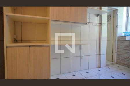 Cozinha - Armários de apartamento para alugar com 3 quartos, 72m² em Auxiliadora, Porto Alegre