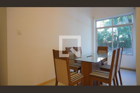 Sala  de apartamento para alugar com 3 quartos, 72m² em Auxiliadora, Porto Alegre