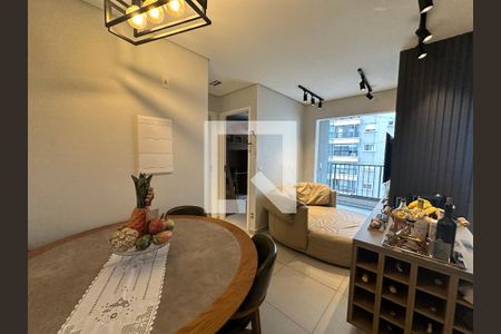 Sala de apartamento à venda com 2 quartos, 52m² em Alphaville Empresarial, Barueri