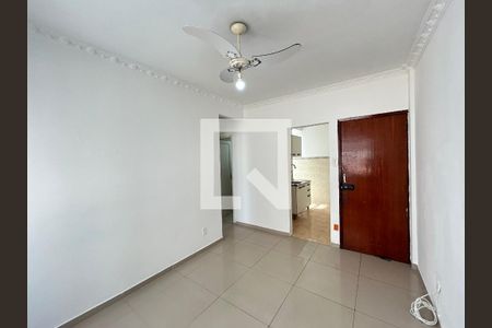 Sala de apartamento para alugar com 2 quartos, 50m² em Praça Seca, Rio de Janeiro