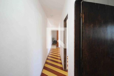 Corredor de casa à venda com 3 quartos, 150m² em Jardim Santa Teresinha, São Paulo